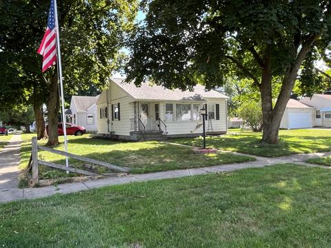 513 W Park St, Morrison, IL 61270 photo 1