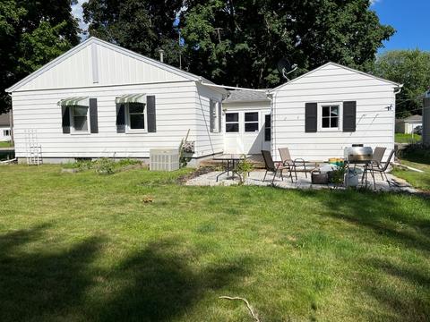 513 W Park St, Morrison, IL 61270 photo 10