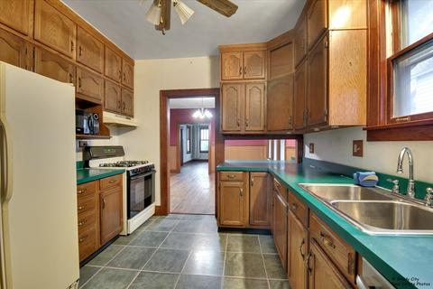 348 Mcclure Ave, Elgin, IL 60123 photo 9
