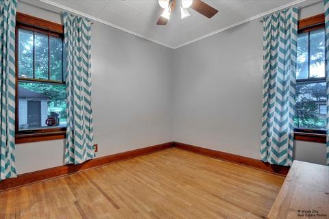 348 Mcclure Ave, Elgin, IL 60123 photo 12