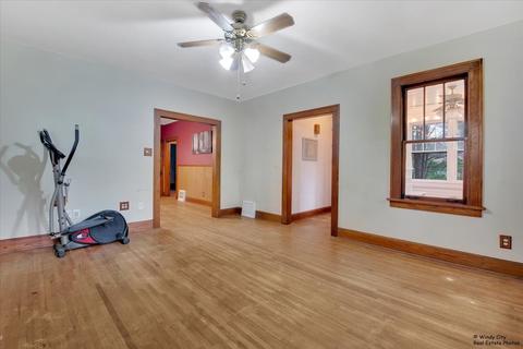 348 Mcclure Ave, Elgin, IL 60123 photo 5