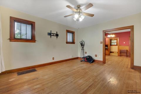 348 Mcclure Ave, Elgin, IL 60123 photo 4