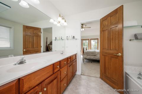 1135 Litchfield Ln, Bartlett, IL 60103 photo 17