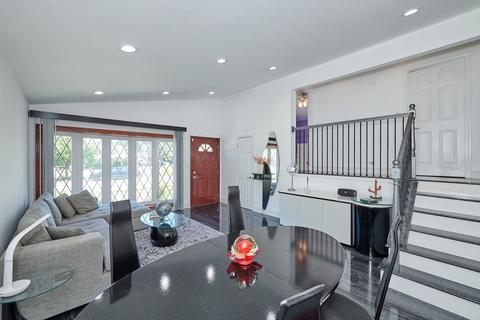 2708 Joseph Ave, Des Plaines, IL 60018 photo 10