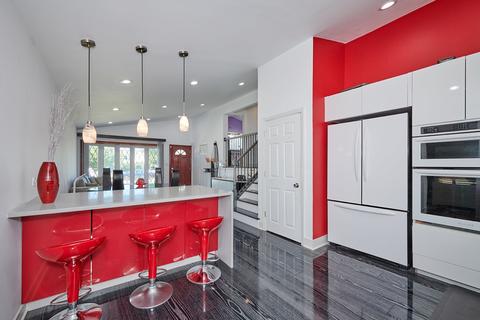 2708 Joseph Ave, Des Plaines, IL 60018 photo 2