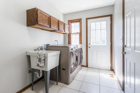 1545 Charlemagne Dr, Hoffman Estates, IL 60192 photo 15