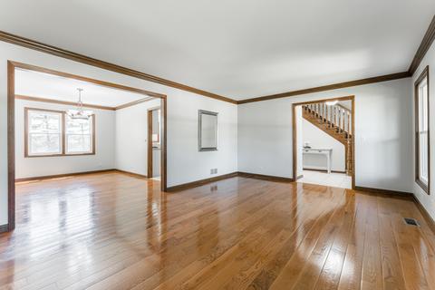 1545 Charlemagne Dr, Hoffman Estates, IL 60192 photo 5