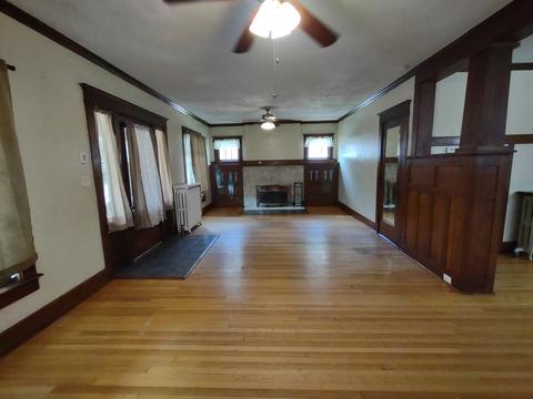 1024 S Maple Ave, Freeport, IL 61032 photo 4