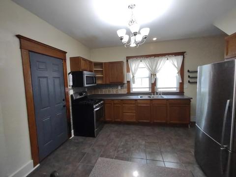 1024 S Maple Ave, Freeport, IL 61032 photo 7