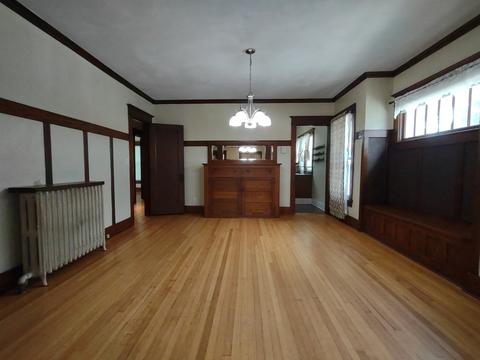 1024 S Maple Ave, Freeport, IL 61032 photo 6