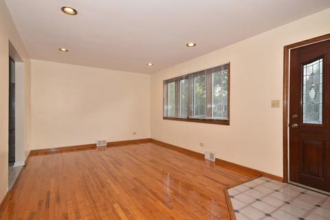 1326 N Eagle St, Naperville, IL 60563 photo 3