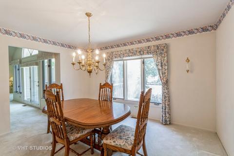 24 White Oak Ln, Elgin, IL 60123 photo 4