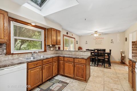 4315 Cermak Rd, Algonquin, IL 60102 photo 11