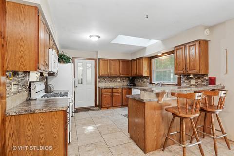 4315 Cermak Rd, Algonquin, IL 60102 photo 8