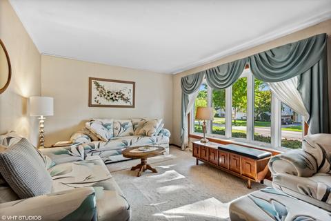 828 Delles Rd, Wheaton, IL 60189 photo 2