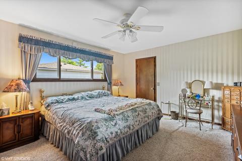828 Delles Rd, Wheaton, IL 60189 photo 9