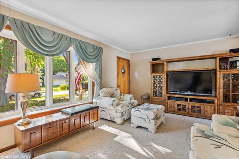 828 Delles Rd, Wheaton, IL 60189 photo 3