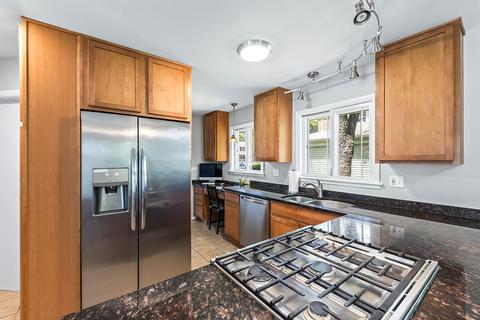 1340 Killdeer Dr, Naperville, IL 60565 photo 9