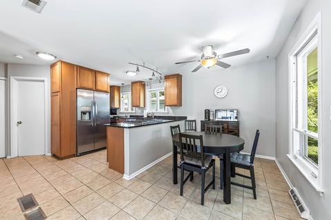 1340 Killdeer Dr, Naperville, IL 60565 photo 10