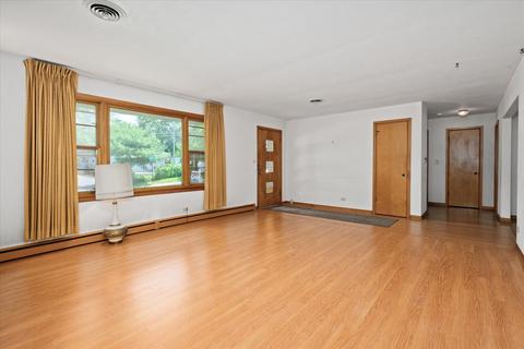 236 Healy St, Elgin, IL 60120 photo 3