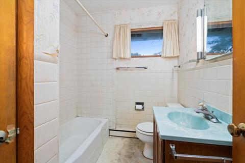 236 Healy St, Elgin, IL 60120 photo 10