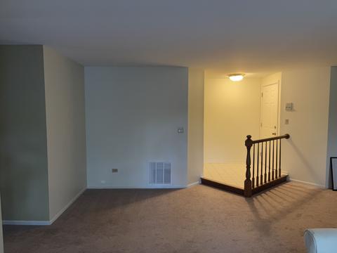 5 Creekside Cir #D, Elgin, IL 60123 photo 7