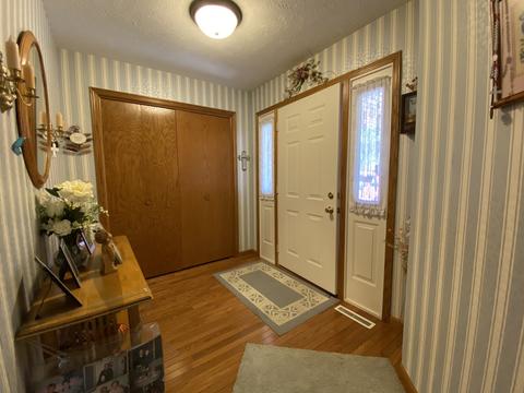 817 Sunset Dr, Dwight, IL 60420 photo 2