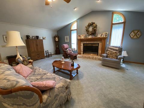 817 Sunset Dr, Dwight, IL 60420 photo 4