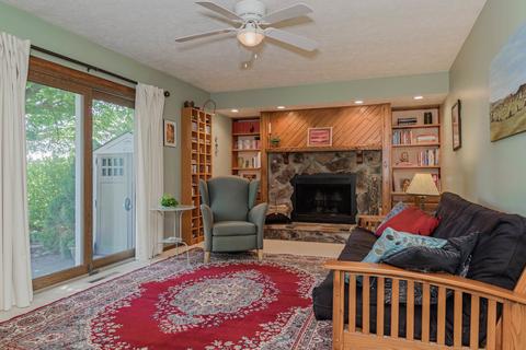 1310 Heritage Rd E, Normal, IL 61761 photo 17