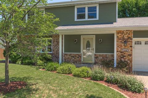 1310 Heritage Rd E, Normal, IL 61761 photo 3