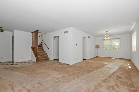 22809 Wentworth Ave, Steger, IL 60475 photo 8