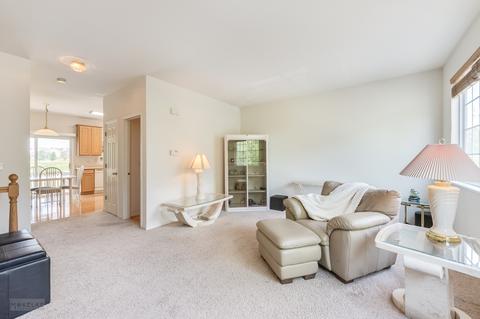 2369 Lundquist Dr, Aurora, IL 60503 photo 9