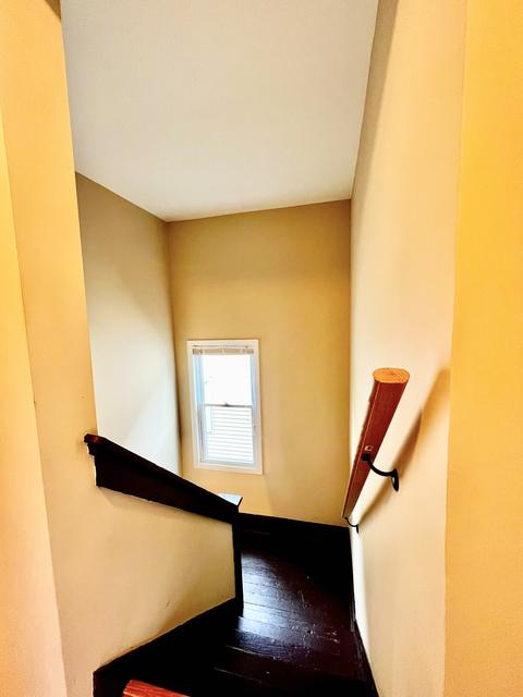 816 E Benton St, Aurora, IL 60505 photo 12