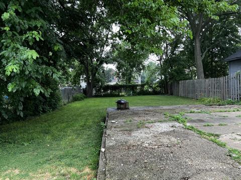 816 E Benton St, Aurora, IL 60505 photo 38
