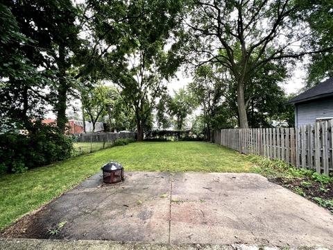 816 E Benton St, Aurora, IL 60505 photo 40