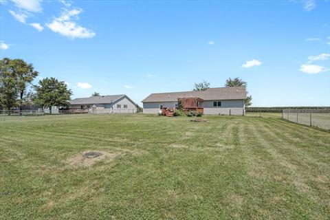 104 Colonial Dr, Onarga, IL 60955 photo 16