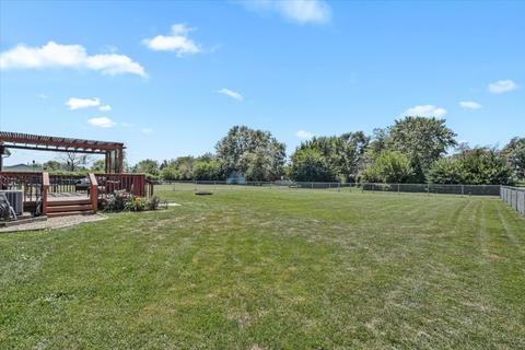 104 Colonial Dr, Onarga, IL 60955 photo 17