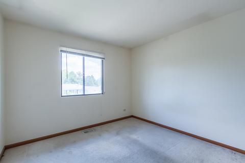 1032 Bent Tree Ct, Elgin, IL 60120 photo 13