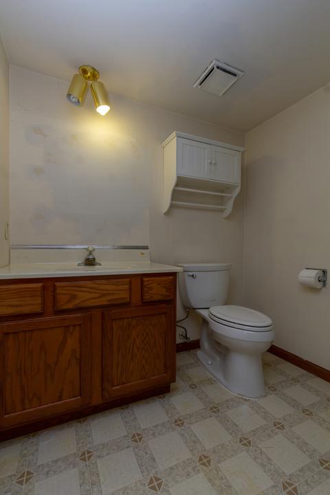 1032 Bent Tree Ct, Elgin, IL 60120 photo 18