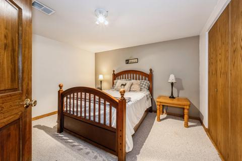 1910 Monday Dr, Elgin, IL 60123 photo 13