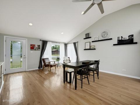 621 W Wrightwood Ave, Addison, IL 60101 photo 3