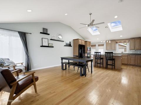 621 W Wrightwood Ave, Addison, IL 60101 photo 5