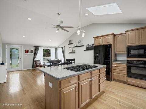 621 W Wrightwood Ave, Addison, IL 60101 photo 9