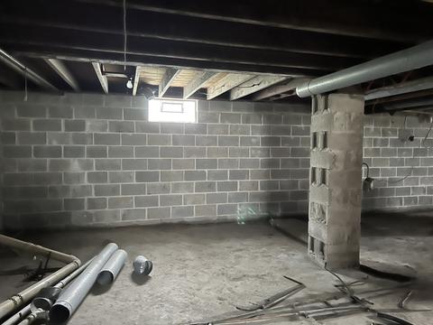 203 E 5th St, Gilman, IL 60938 photo 8