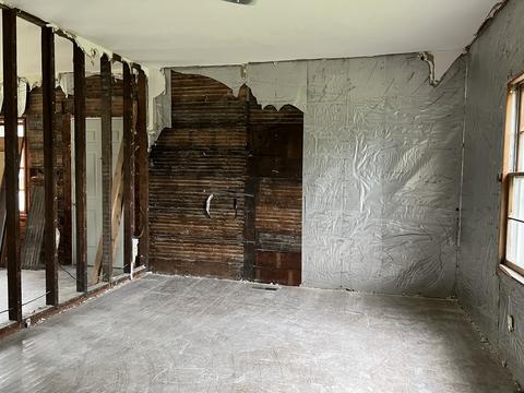 203 E 5th St, Gilman, IL 60938 photo 5