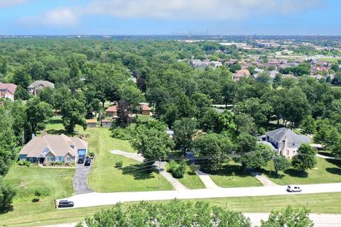 225 N Wood Dale Rd, Addison, IL 60101