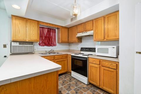6866 Lode Dr #1B, Worth, IL 60482 photo 4