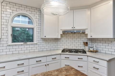 1013 N Wheaton Ave, Wheaton, IL 60187 photo 4