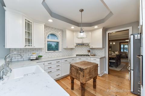 1013 N Wheaton Ave, Wheaton, IL 60187 photo 3