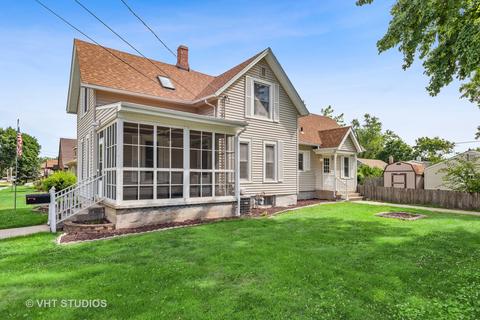 83 Mallery Ave, Elgin, IL 60123 photo 2